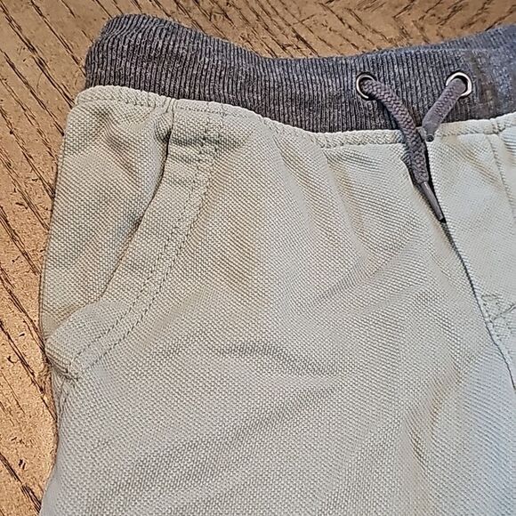 Mint green shorts size S 6/7 - Picture 2 of 8